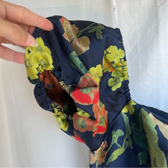 *SOLD c* Lulu’s So Stunning Navy Blue Floral Jacquard Puff Sleeve Dress small - Picture 6 of 16